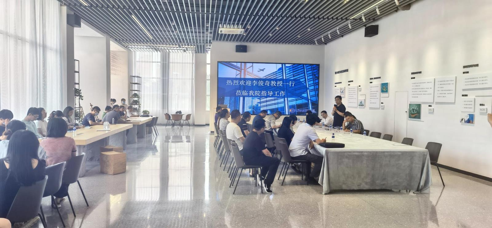 7.1教授.jpg 7.1教授.jpg